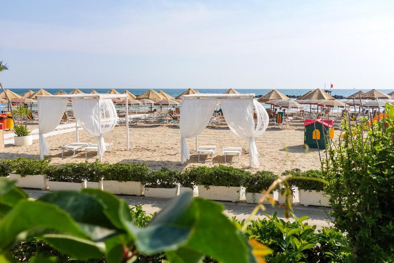 Albergo Punta De L'Est Francavilla Al Mare Exteriör bild