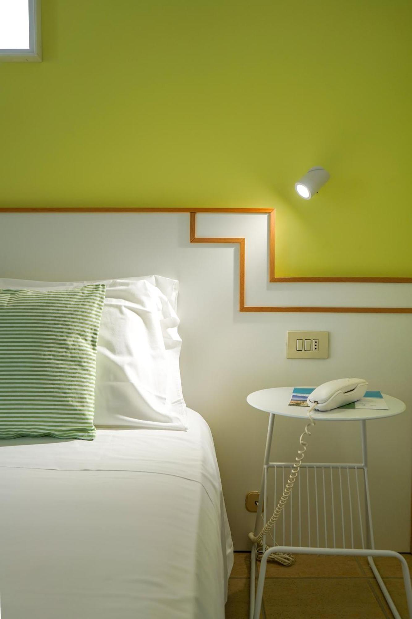 Albergo Punta De L'Est Francavilla Al Mare Exteriör bild