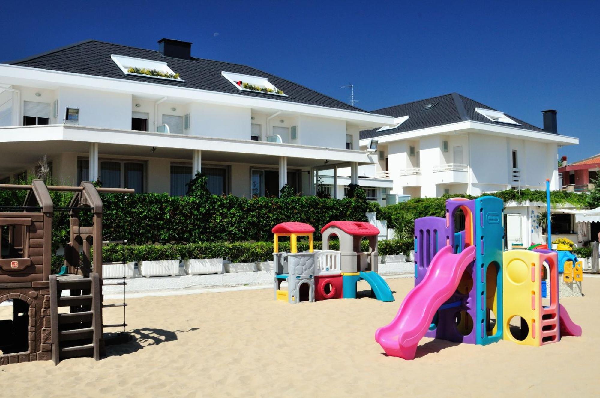 Albergo Punta De L'Est Francavilla Al Mare Exteriör bild