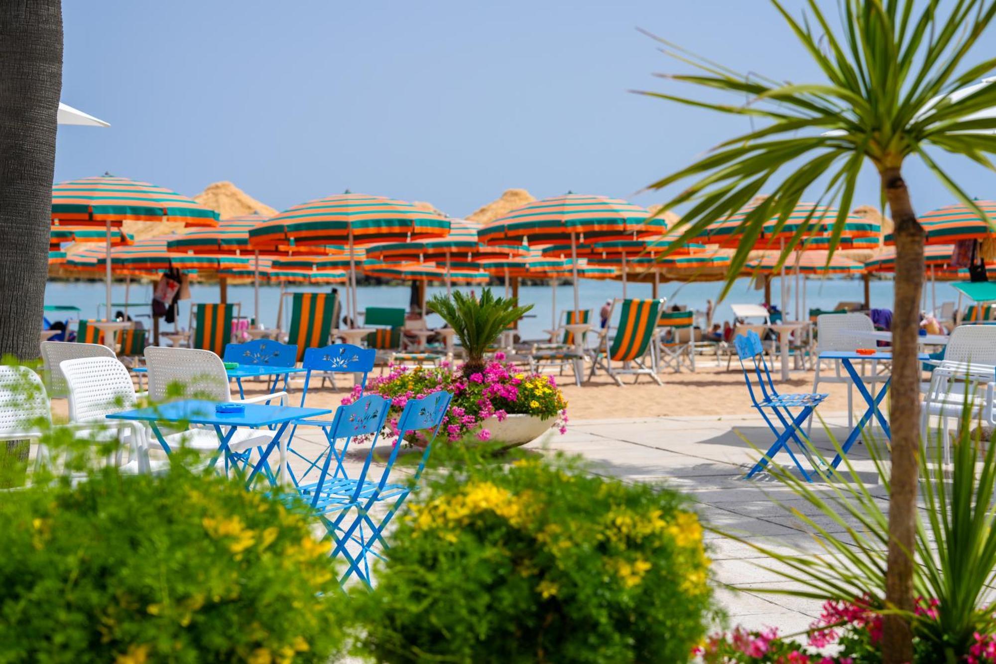 Albergo Punta De L'Est Francavilla Al Mare Exteriör bild