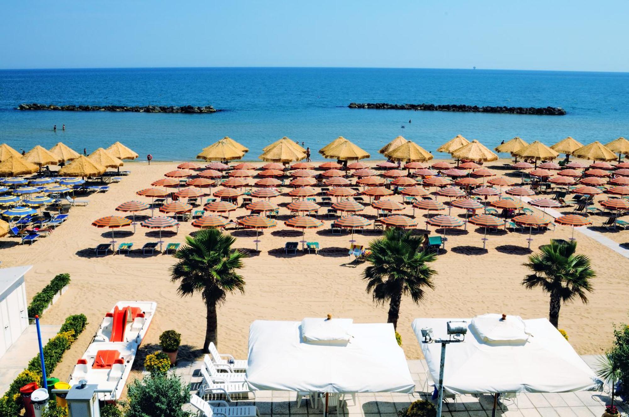 Albergo Punta De L'Est Francavilla Al Mare Exteriör bild