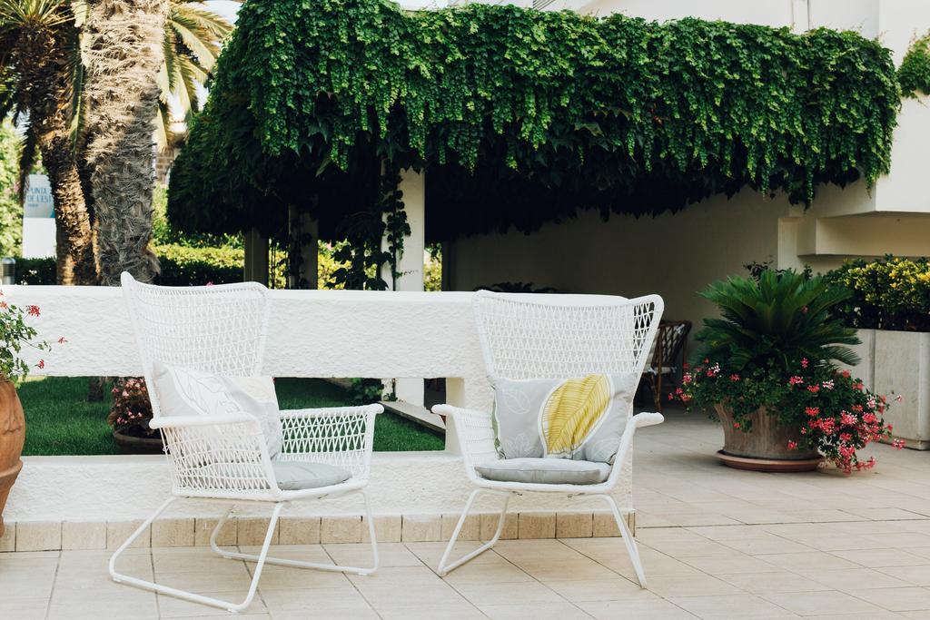 Albergo Punta De L'Est Francavilla Al Mare Exteriör bild